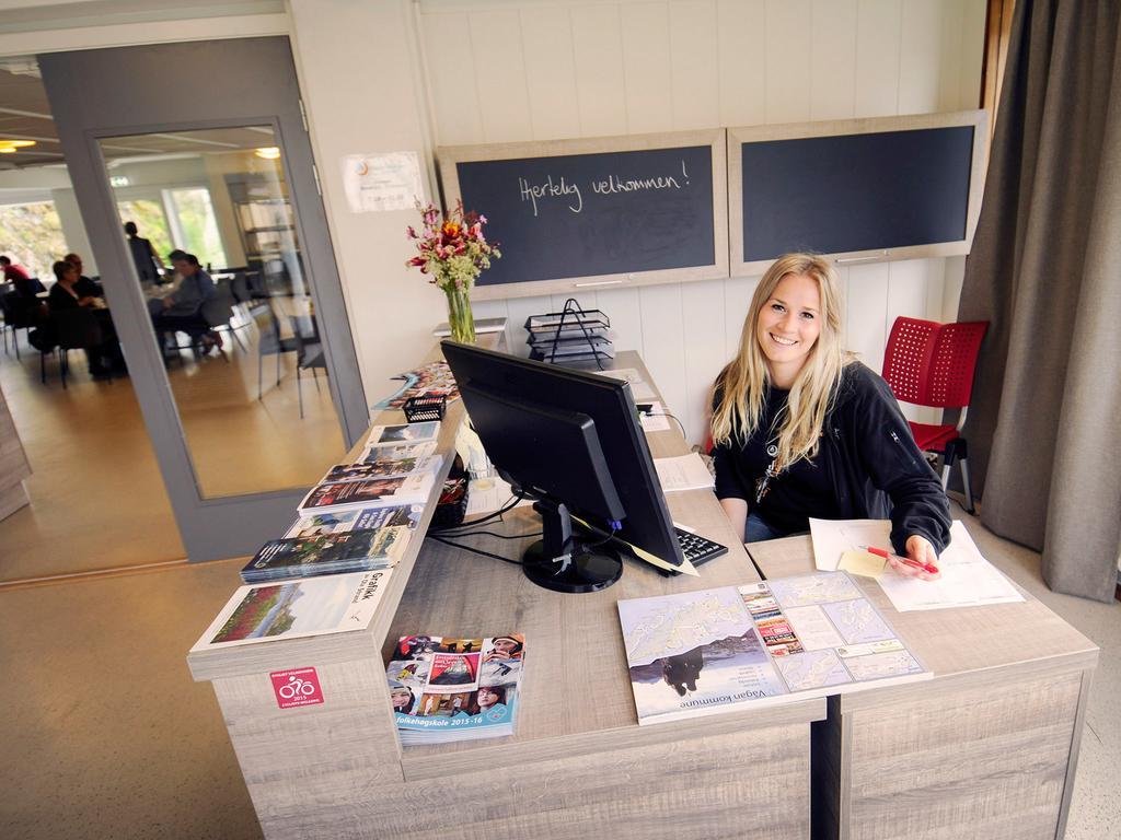 Lofoten Sommerhotell Og Vandrerhjem Kabelvåg Exterior foto